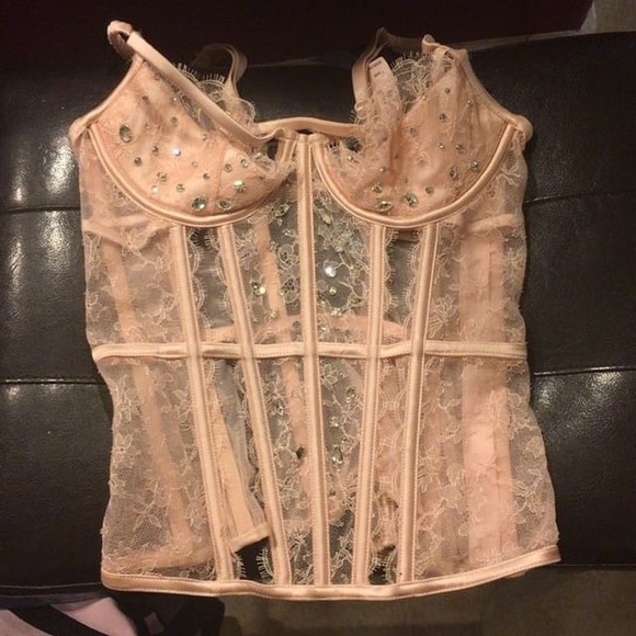 Victoria's Secret designer corset size 34B - Picture 2 of 2